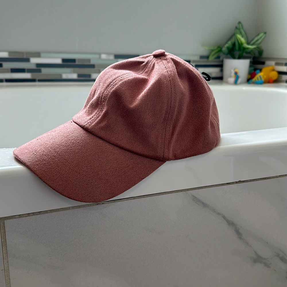 Melrose & Market Rose Pink Suede Hat